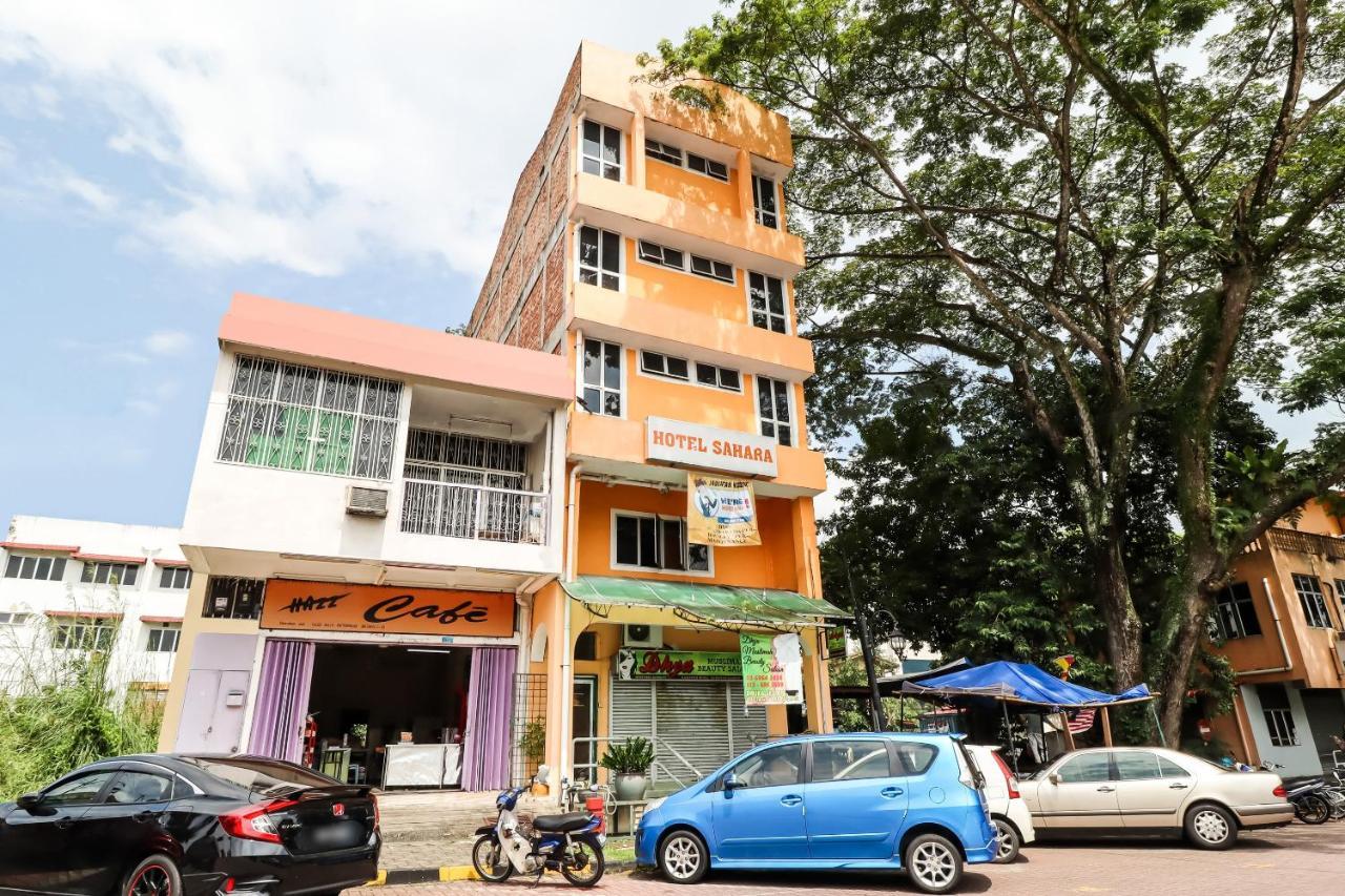 Oyo 89584 Hotel Sahara Kuala Kubu Bharu Exteriör bild