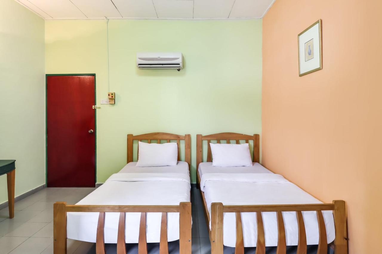 Oyo 89584 Hotel Sahara Kuala Kubu Bharu Exteriör bild