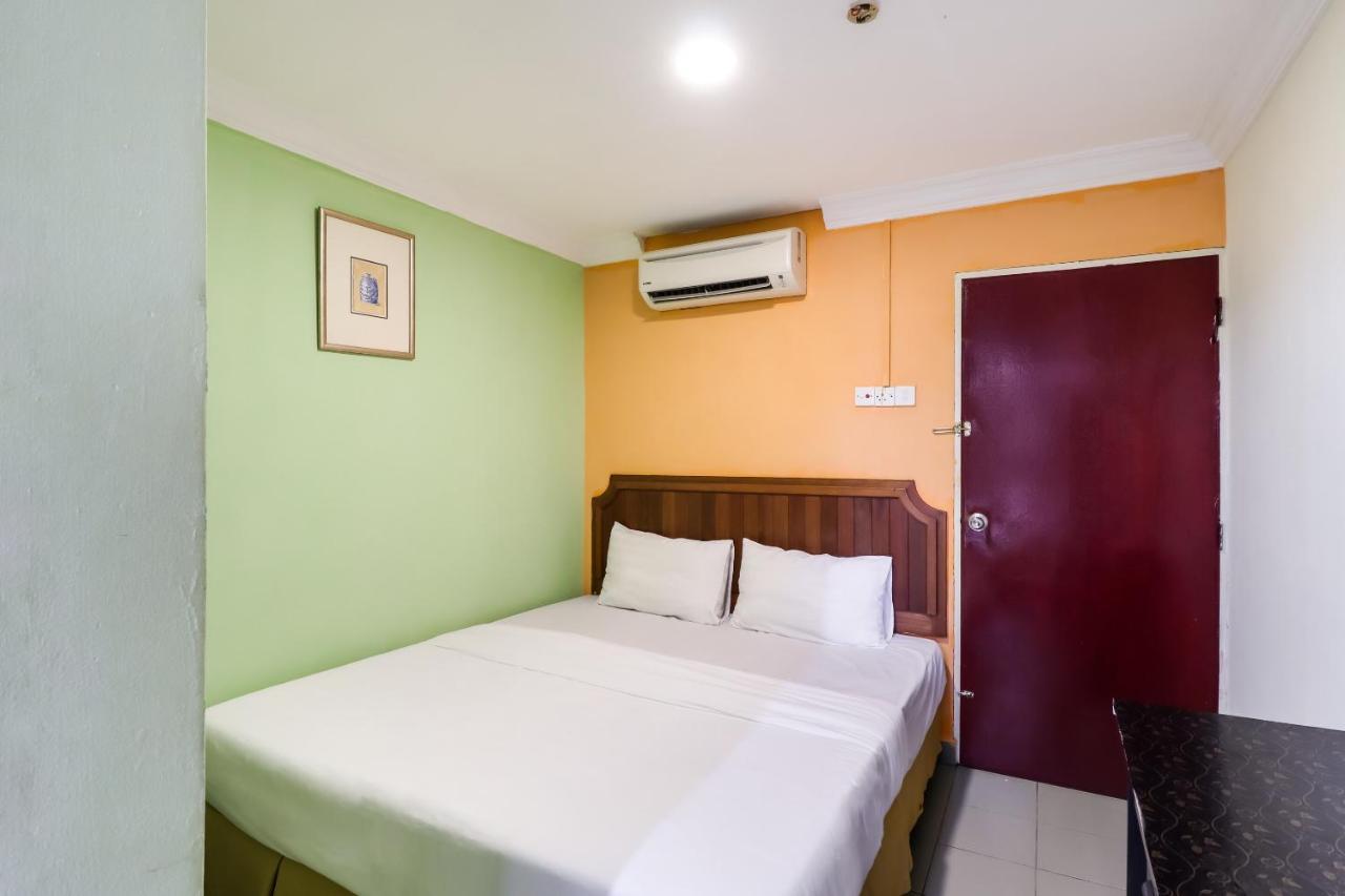 Oyo 89584 Hotel Sahara Kuala Kubu Bharu Rum bild
